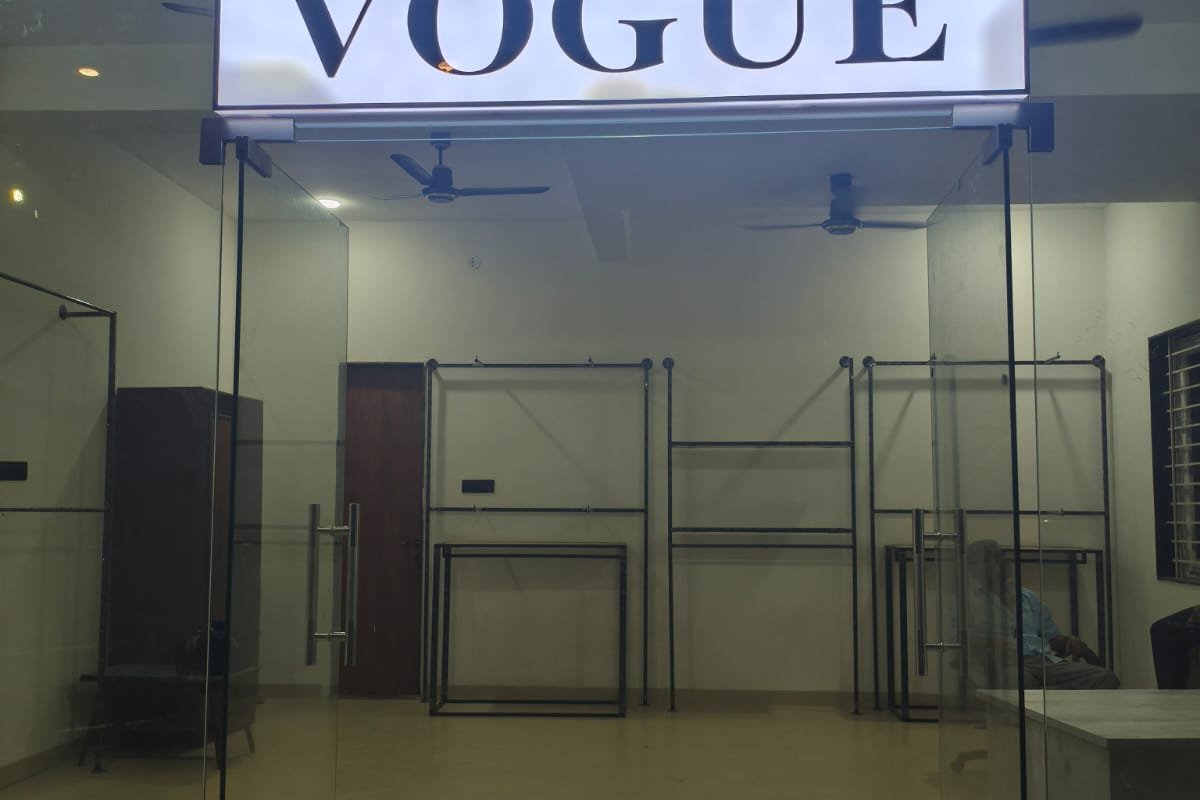 Prime showroom for rent